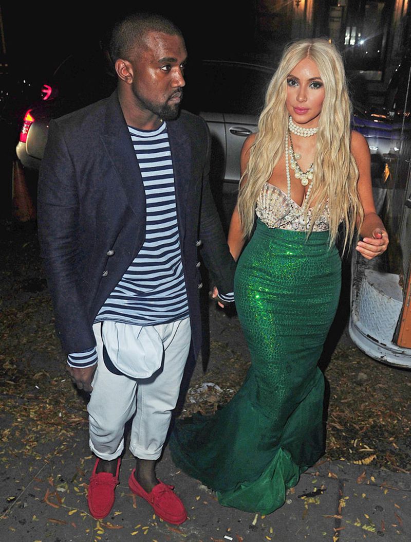 Kim Kardashian và Kanye West Halloween 2021