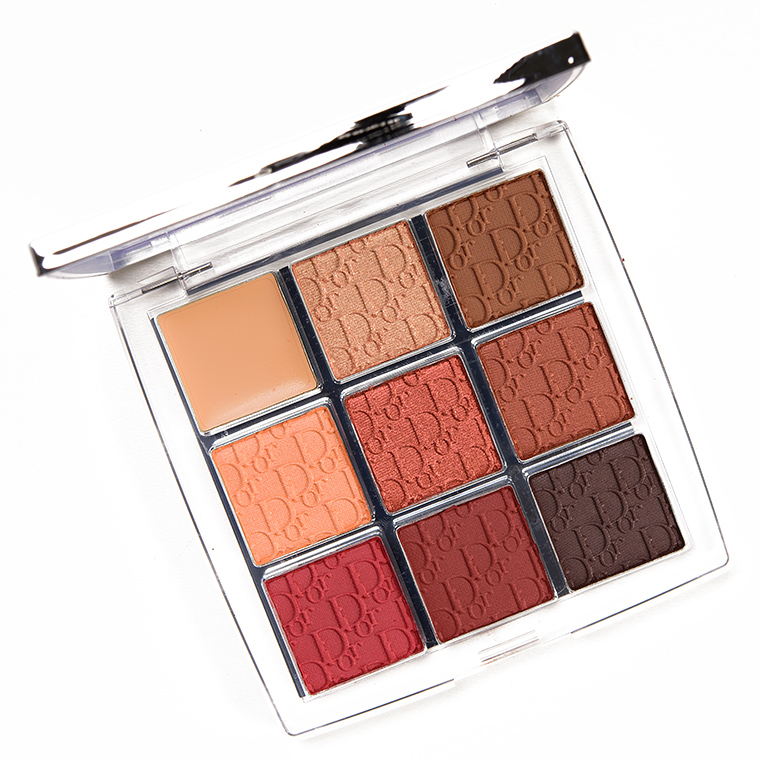 Dior Backstage Eye Palette - 03 Amber Neutral sở hữu thiết kế và các ô màu tinh tế, đây sẽ là bảng phấn mắt cho mùa cuối năm mà bạn không thể bỏ qua.