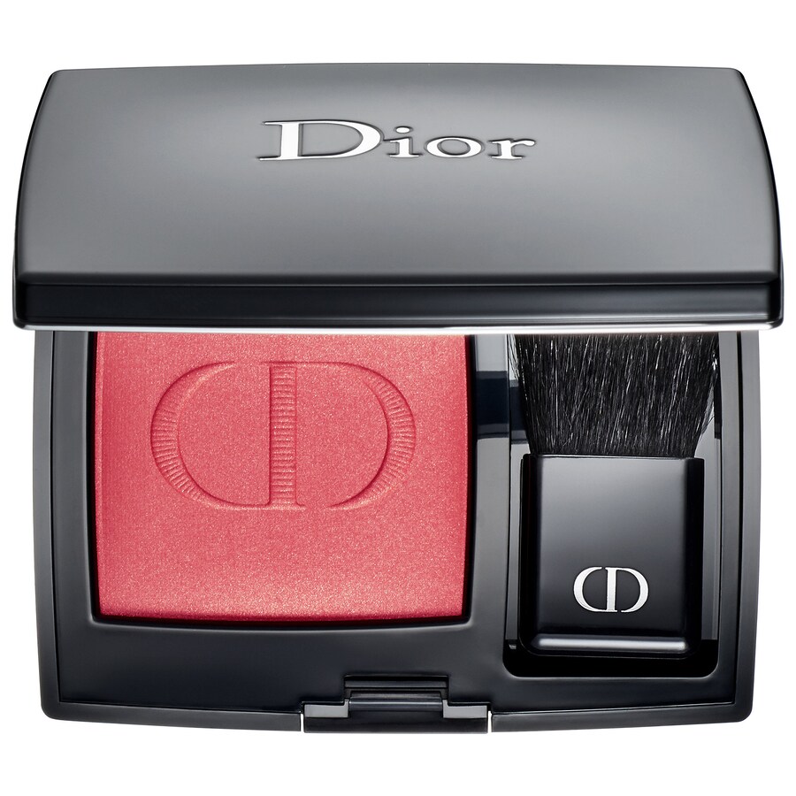 Dior Rouge Blush là sản phẩm làm đẹp giúp các cô nàng yêu đời thêm tươi tắn và quyến rũ hơn.