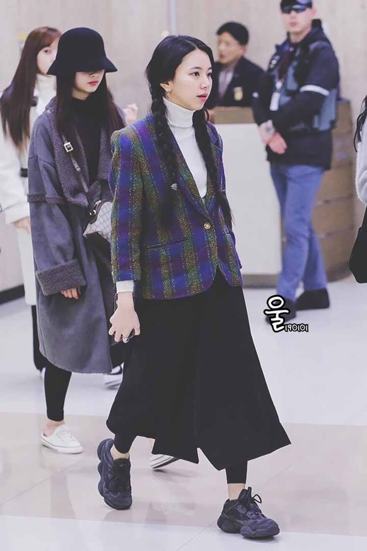 chân váy dài Chaeyoung