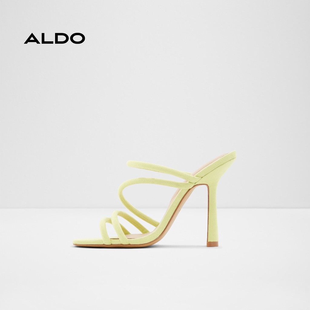 giày cao gót tặng giáng sinh