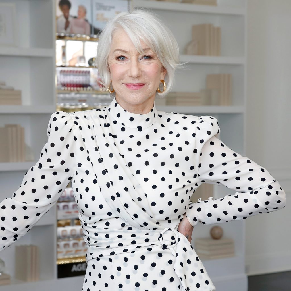 vẻ đẹp của mái tóc bạc tự nhiên của helen mirren vẻ đẹp của mái tóc bạc tự nhiên của helen mirren