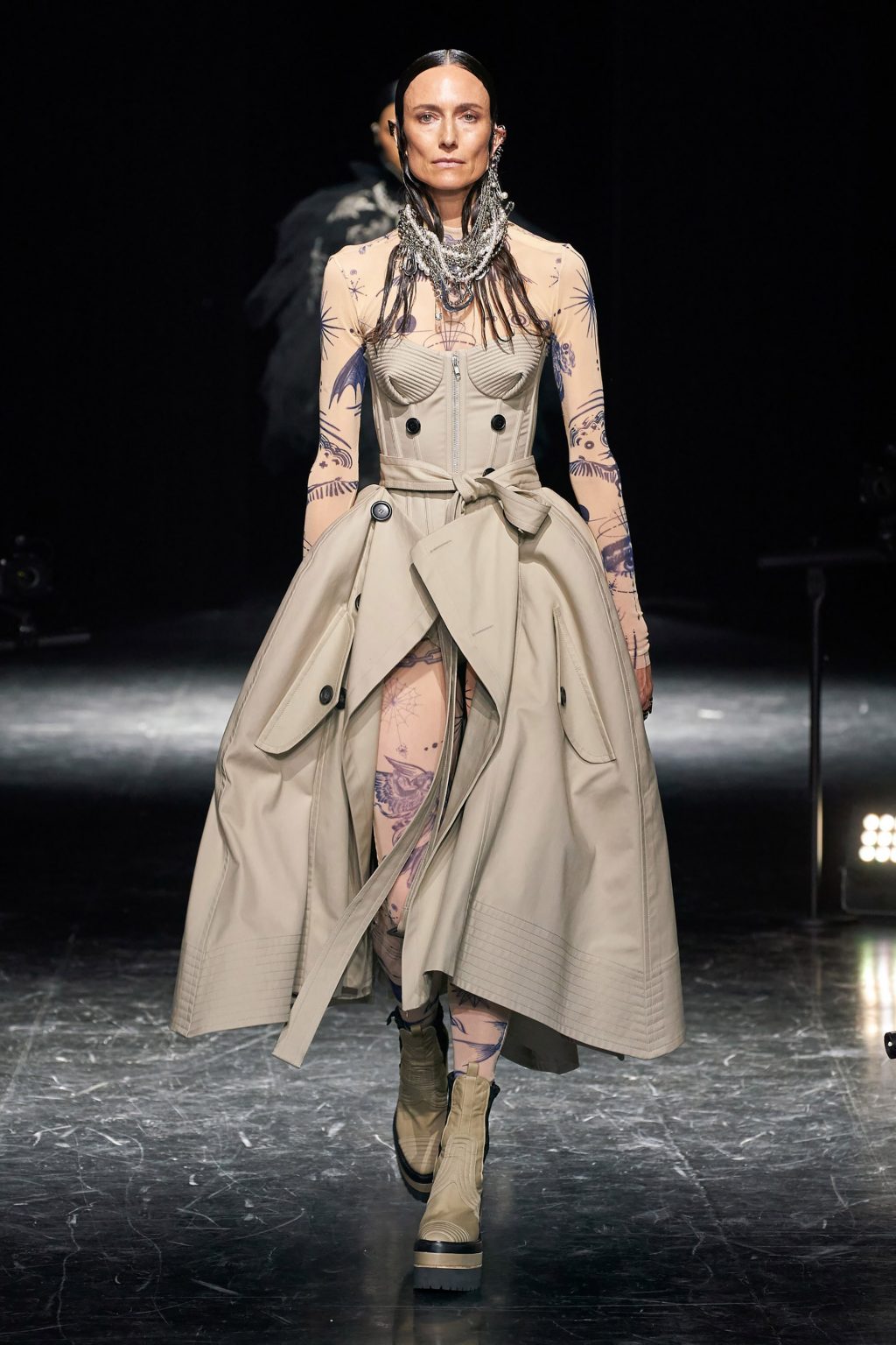 Thương hiệu Jean Paul Gaultier và Sacai