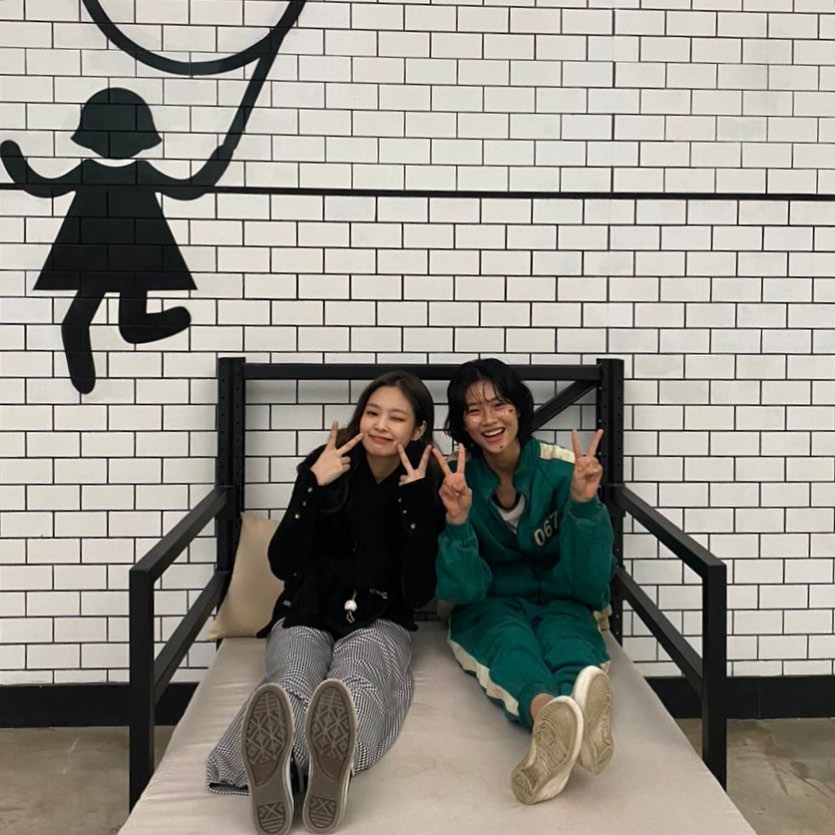 tình bạn thời trang của Jennie và Jung Ho Yeon
