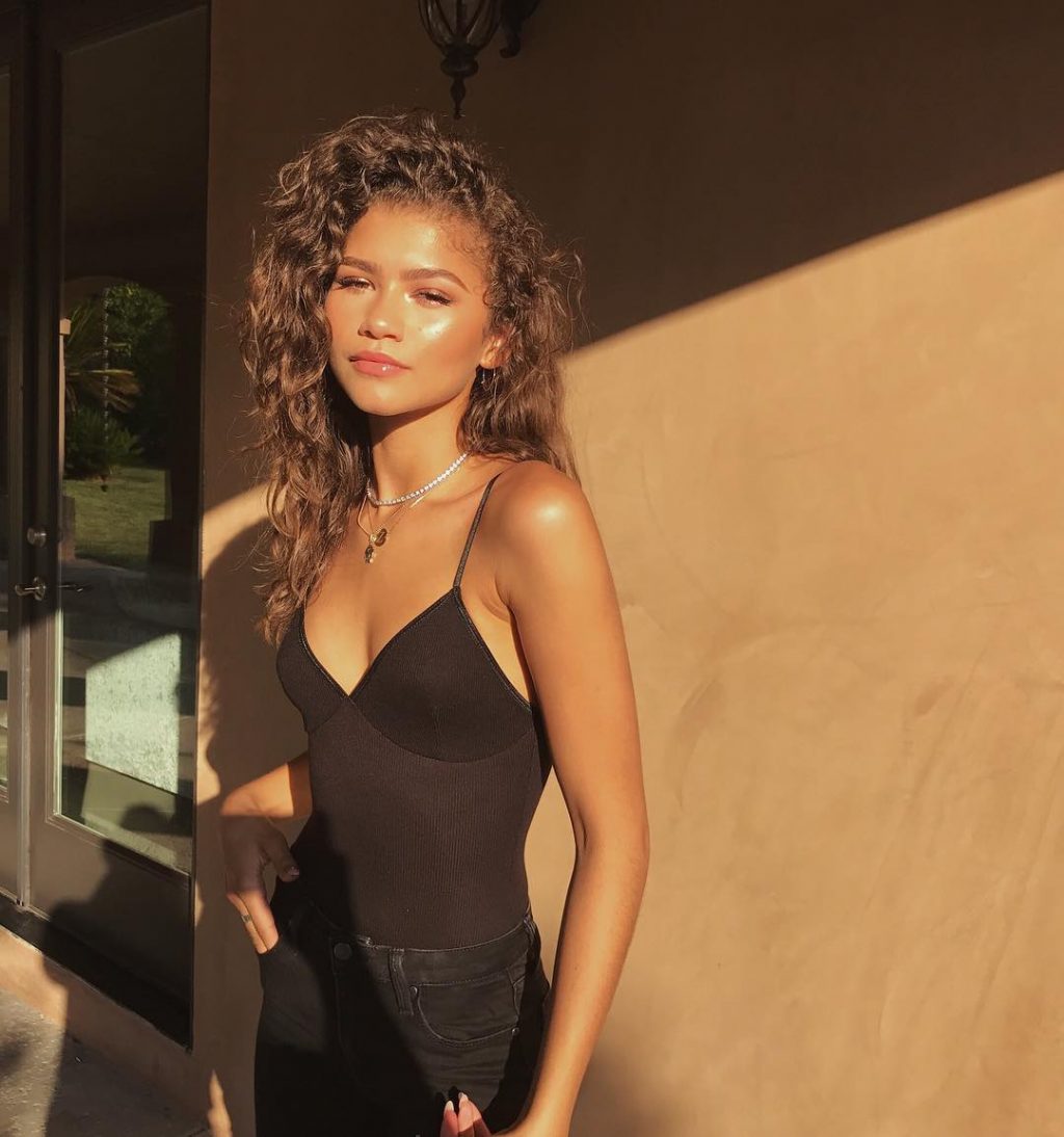 Zendaya shows off her radiant skin on instagram.