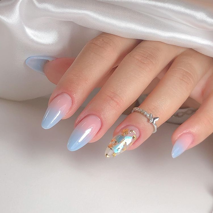 Xu hướng nail dáng hạnh nhân