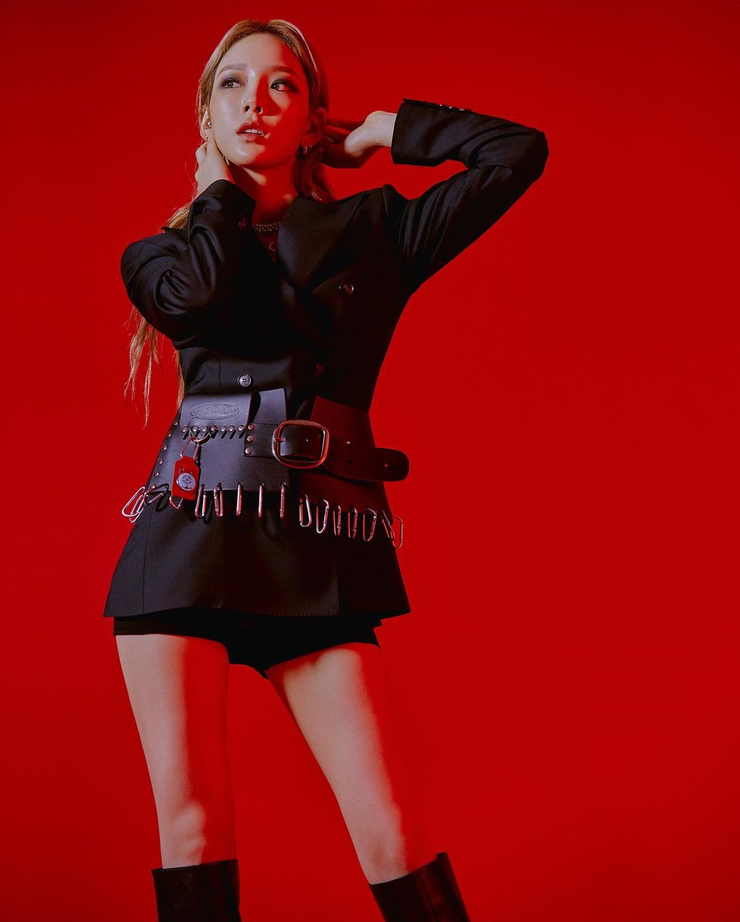 7 lần Taeyeon, BLACKPINK và aespa lộng lẫy trong những thiết kế thời trang mang quốc tịch Việt Nam thoi trang taeyeon - 7 lần Taeyeon, BLACKPINK và aespa lộng lẫy trong những thiết kế thời trang mang quốc tịch Việt Nam