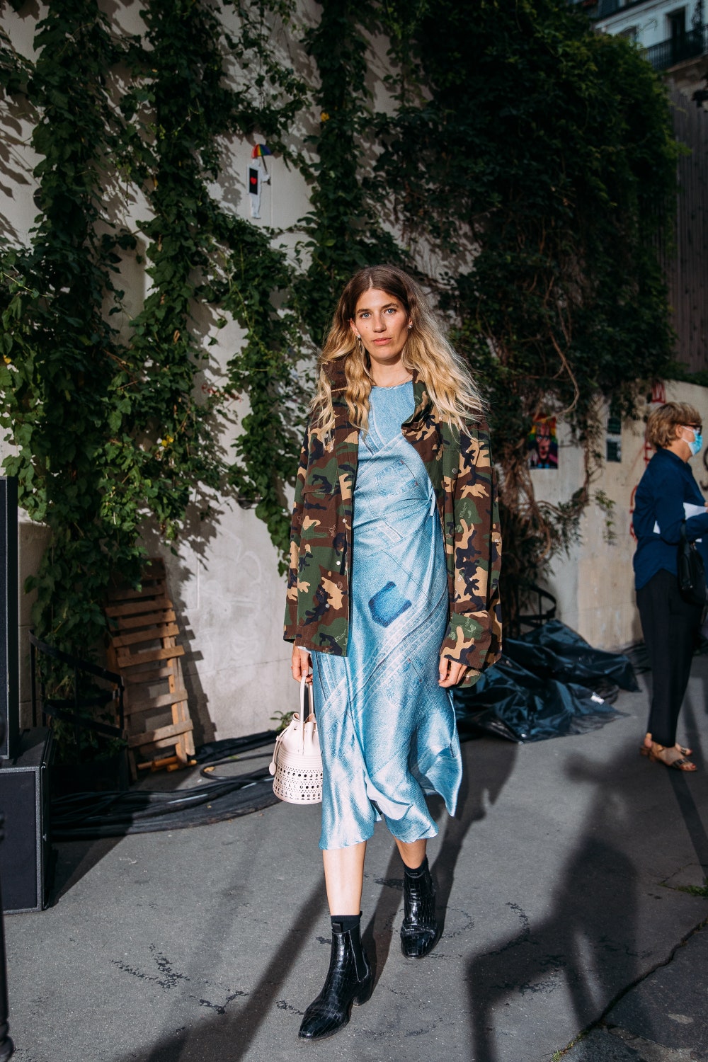 Veronika Heilbrunner Paris Couture FW21 Day 1 by STYLEDUMONDE Street Style Fashion Photography 95A3784FullRes - Thời trang cung hoàng đạo: Xu hướng năm 2022 nào định nghĩa cá tính của bạn?