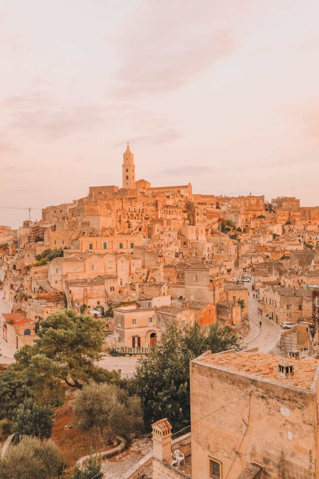 nhieu toa nha co italia - 15 thành phố xinh đẹp không thể bỏ qua khi du lịch châu Âu 