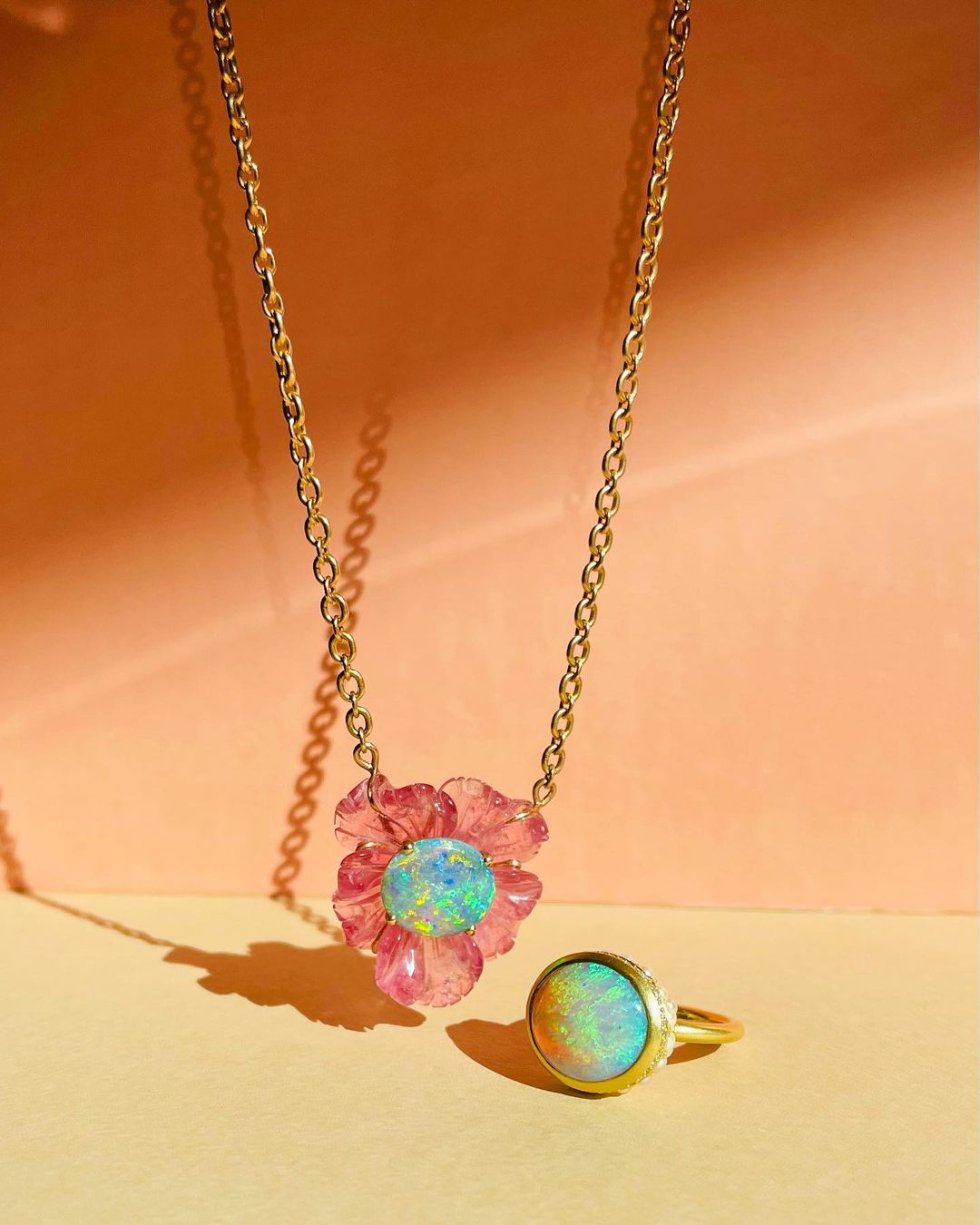 ý nghĩa của đá opal đối với con gái