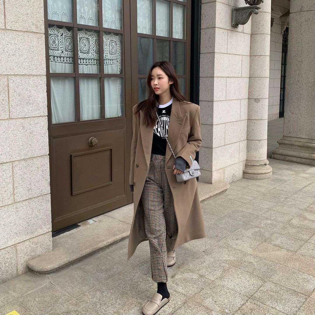 Head to Toe: 10 món đồ thời trang không thể thiếu của cô gái tuổi 25 quan caro ch amii - Head to Toe: 10 món đồ thời trang không thể thiếu của cô gái tuổi 25