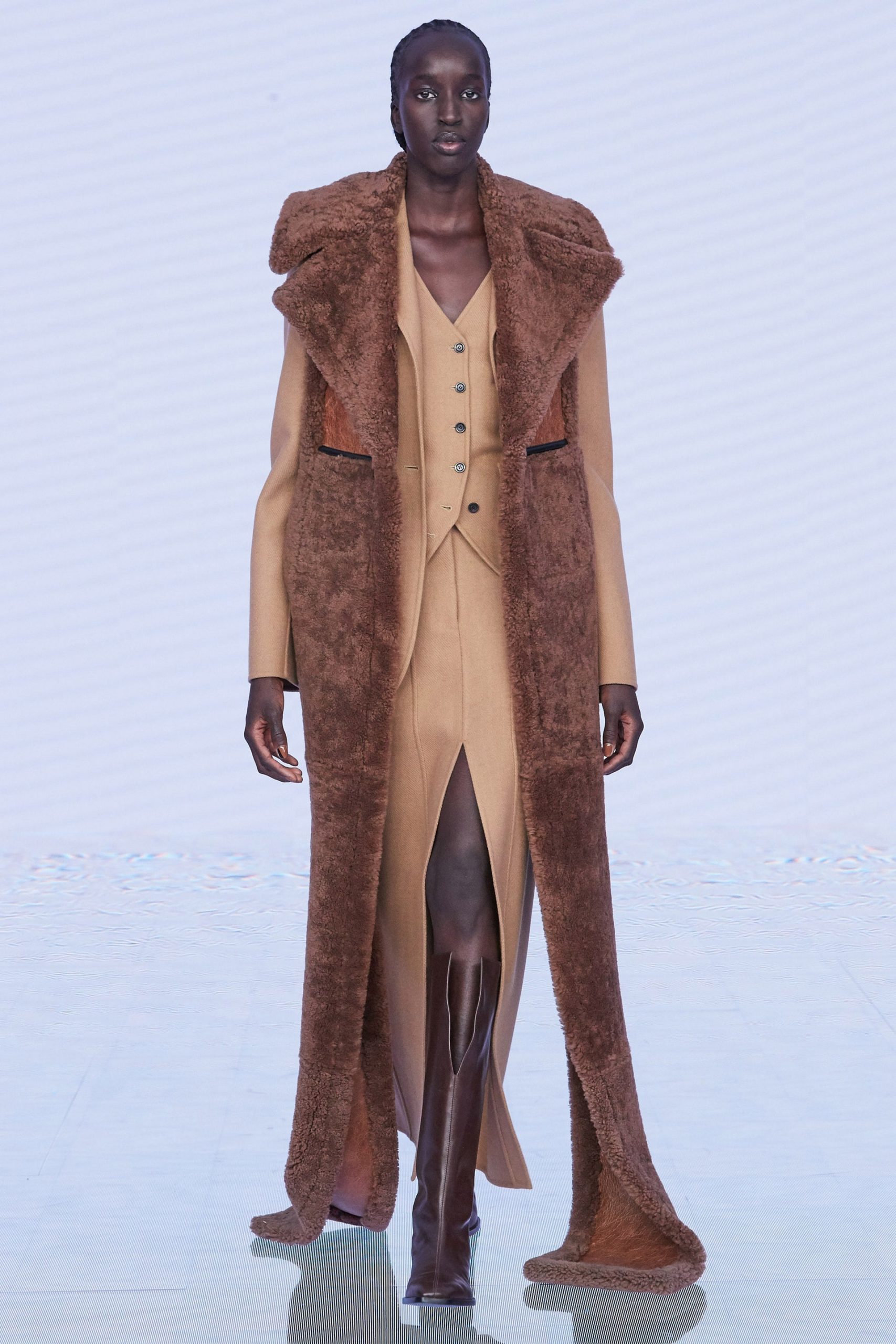 19 PD FW22 RTW New York credit Greg Kessler brand scaled - Peter Do Thu-Đông 2022: Những bộ suit ích kỷ