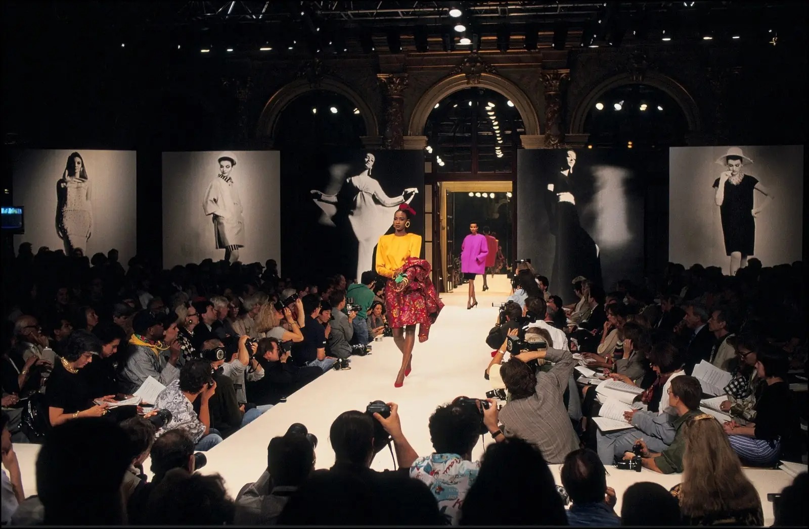 Givenchy Haute Couture Thu-Đông 1992