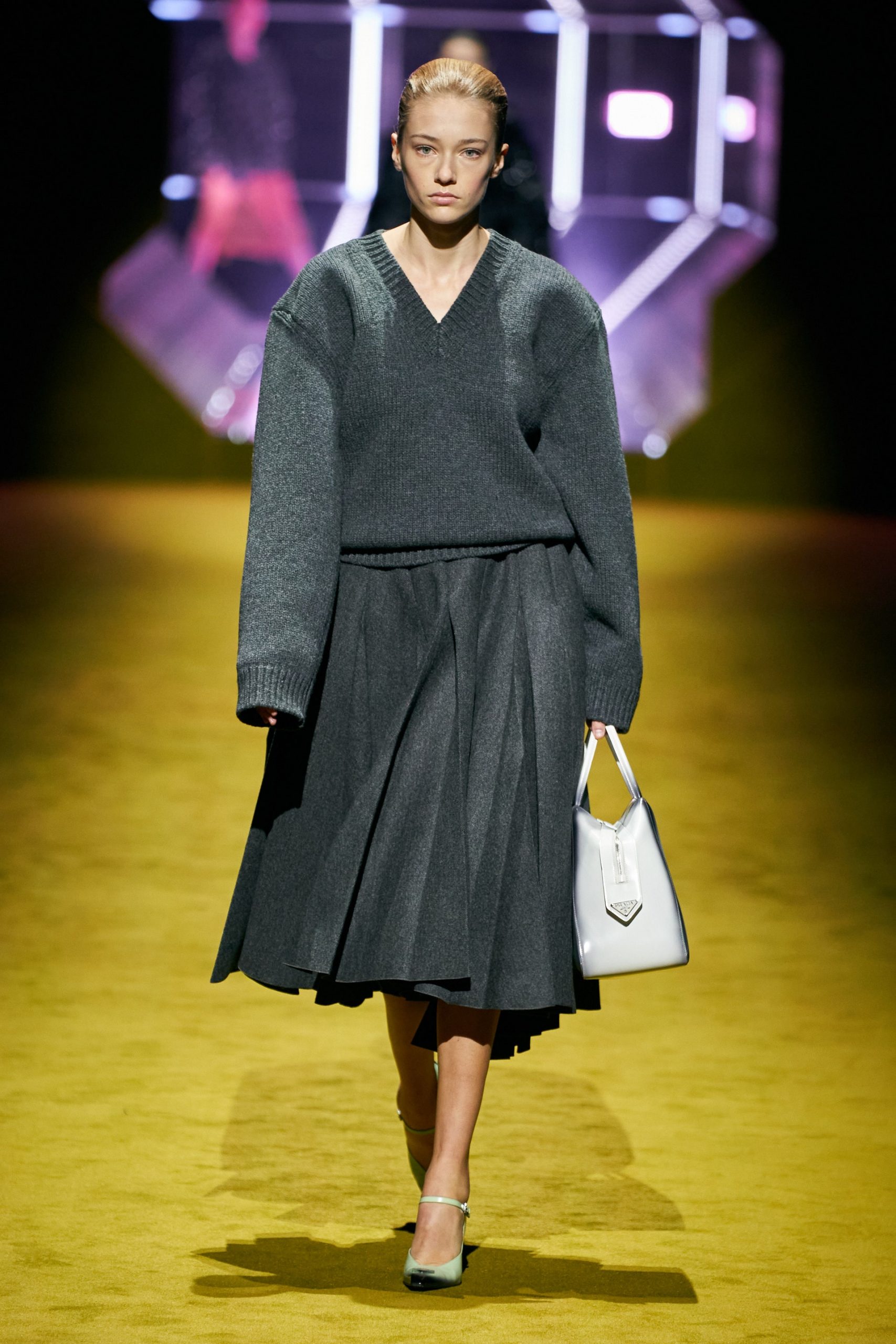 Prada Thu Đông 2022 look 14