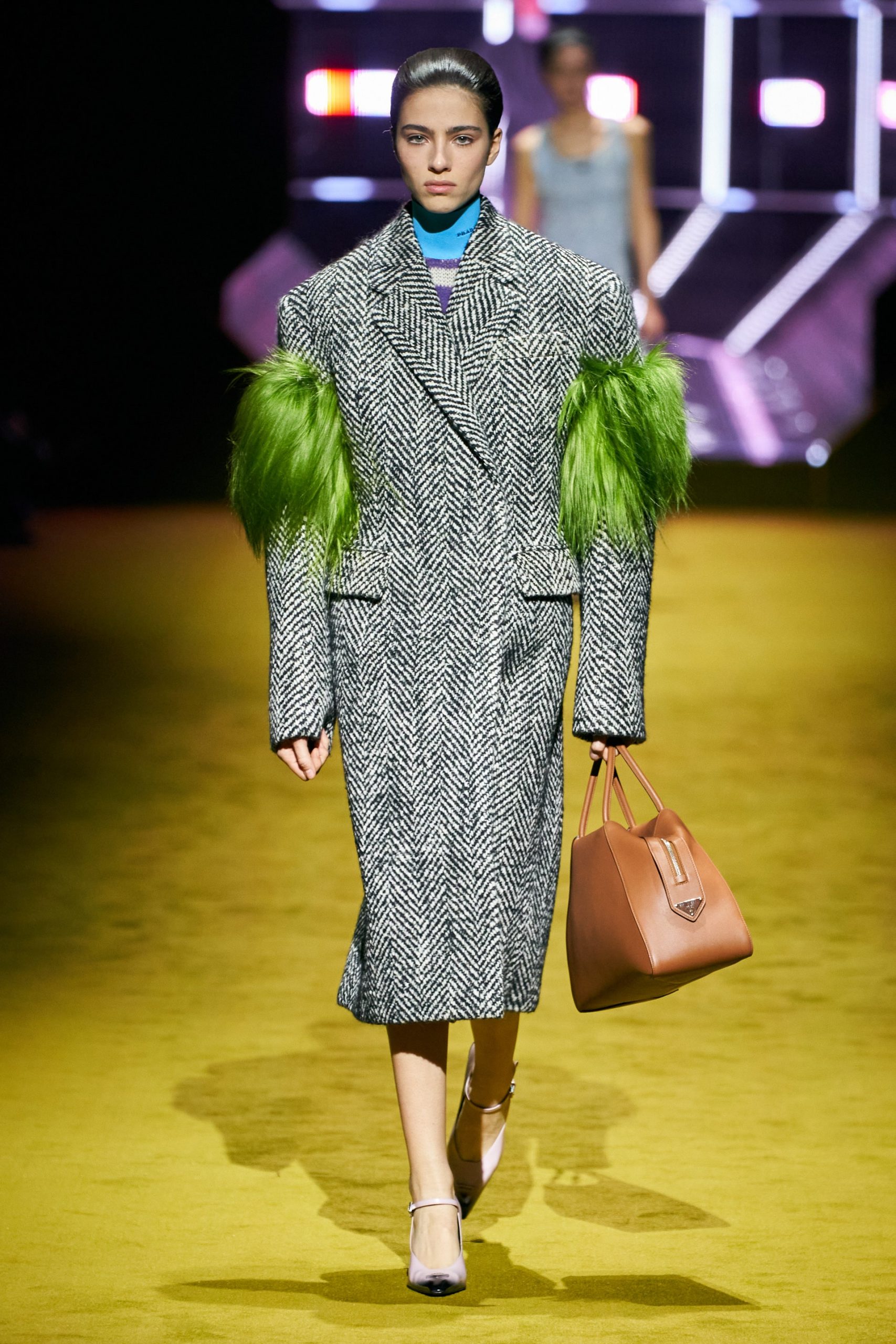 Prada Thu Đông 2022 look 30