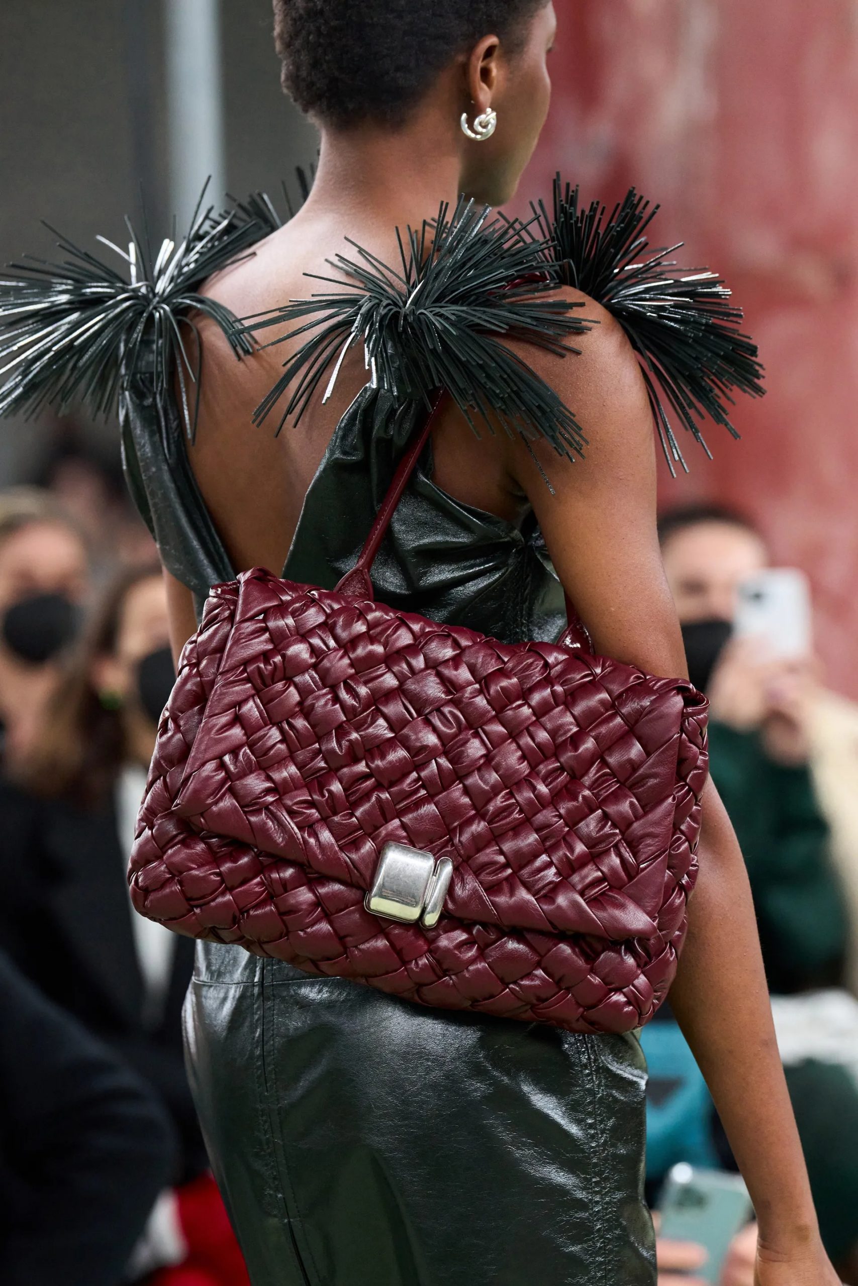 túi da cổ điển  bottega veneta thu đông 2022