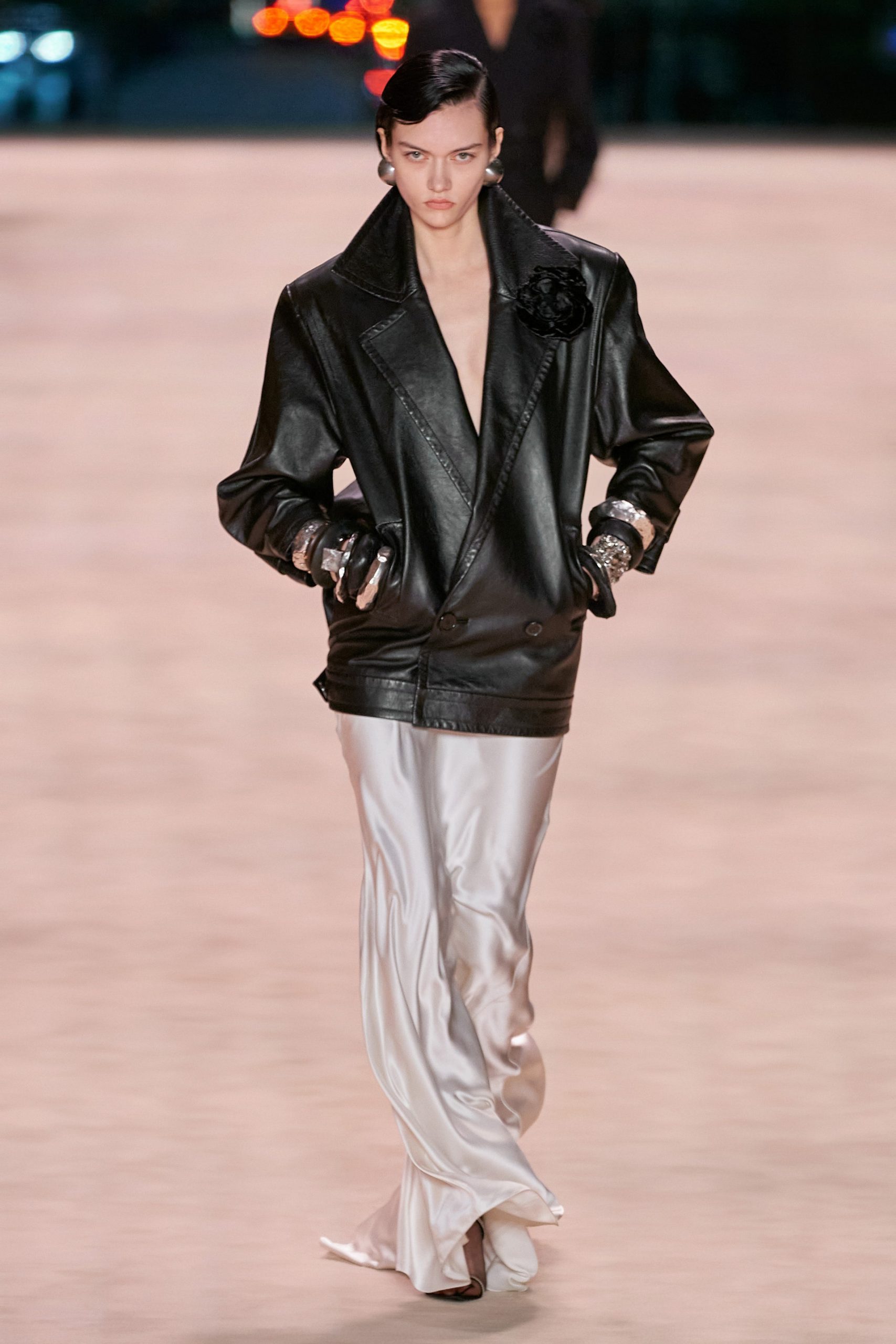 Saint Laurent ready-to-wear mùa Đông 2022 Look 19