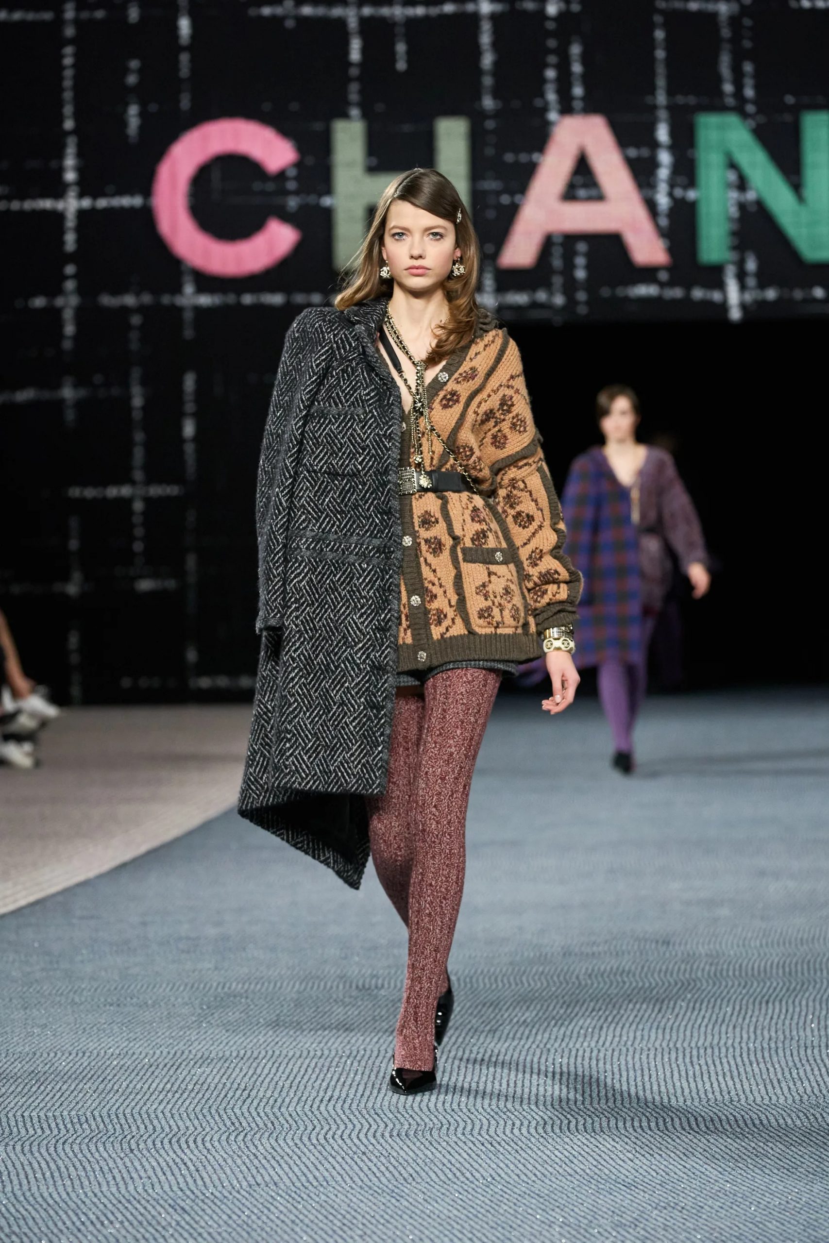 Chanel RTW Thu Đông 2022 look 14