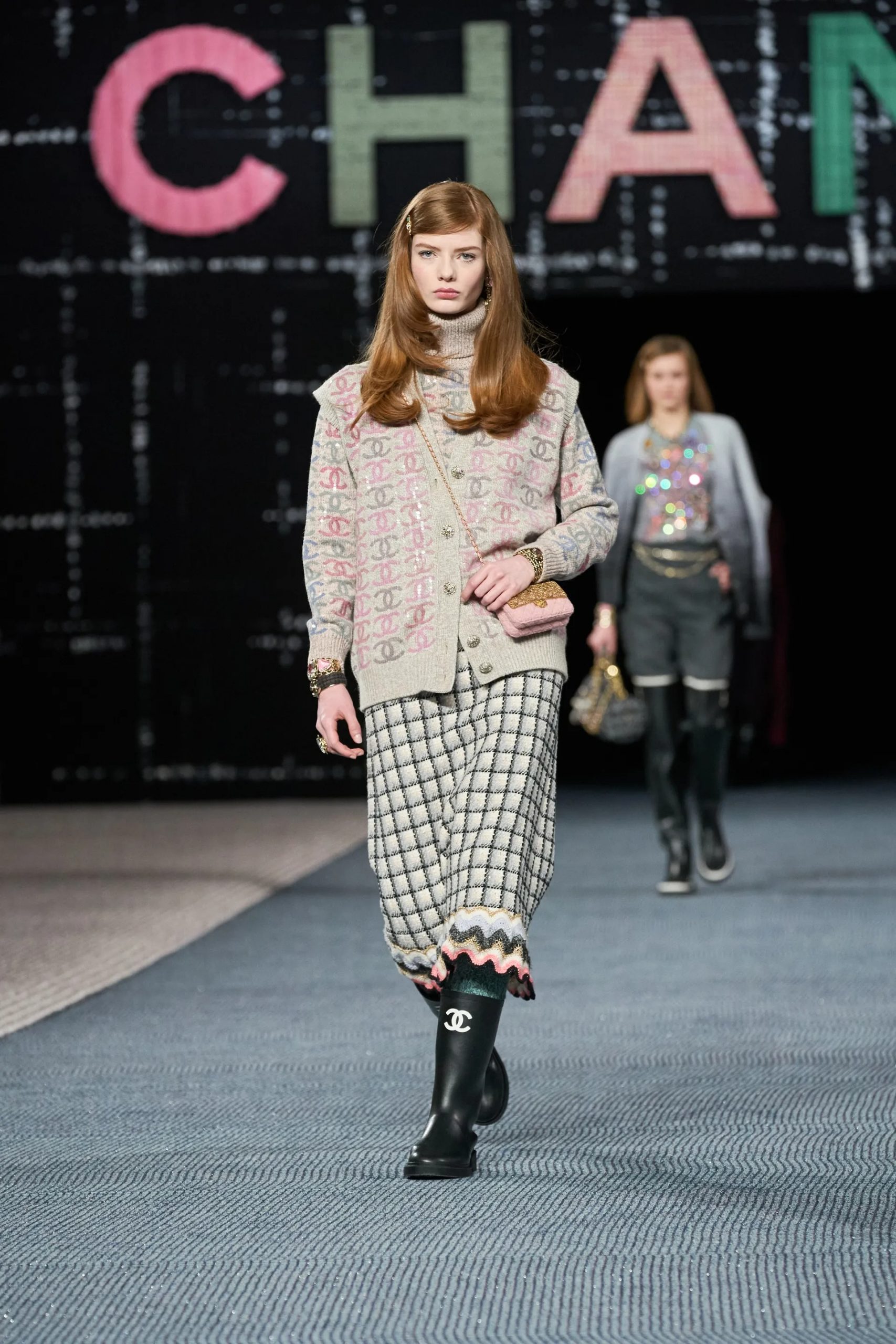 Chanel RTW Thu Đông 2022 look 26