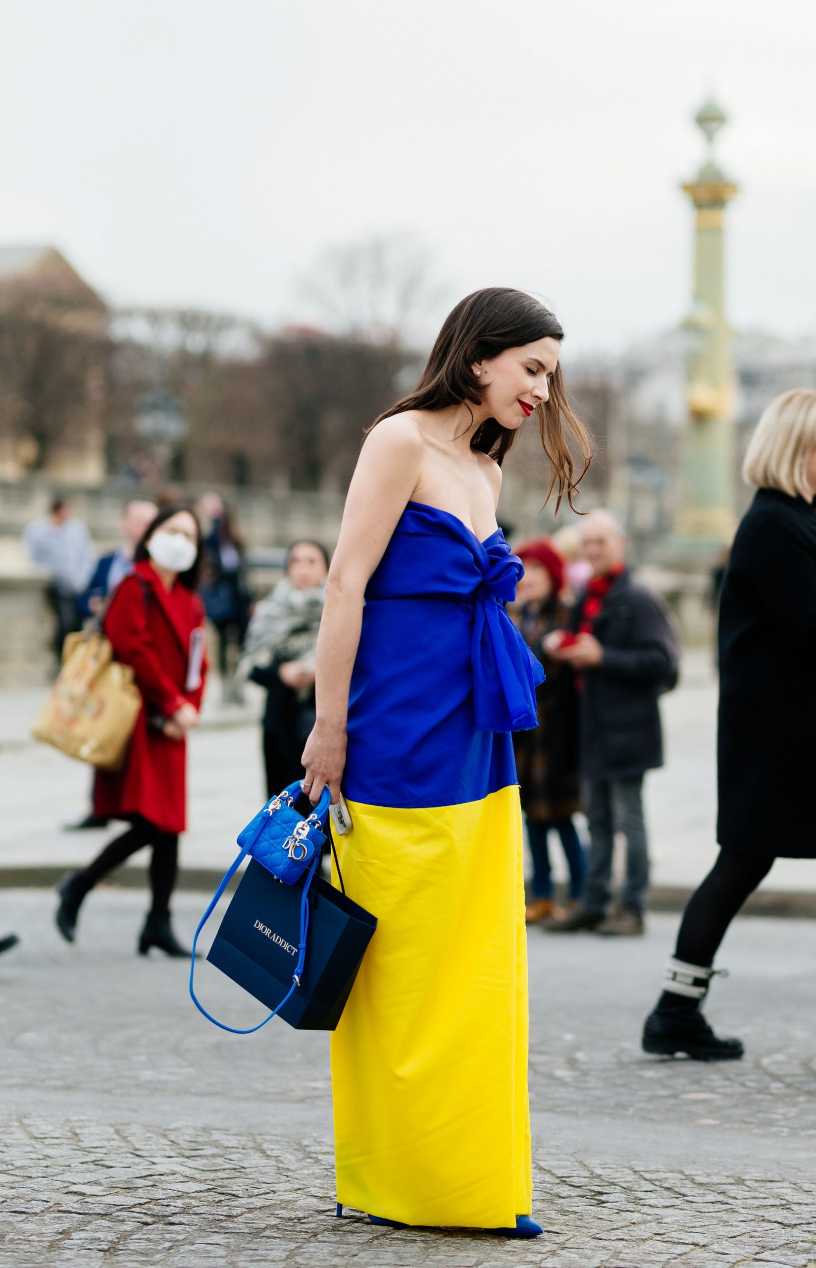 túi Lady Dior màu xanh lam tại PFW 2022