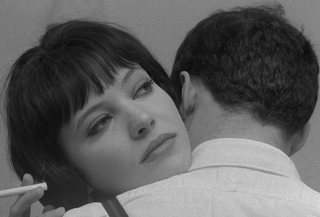 bí quyết làm đẹp của minh tinh Anna Karina