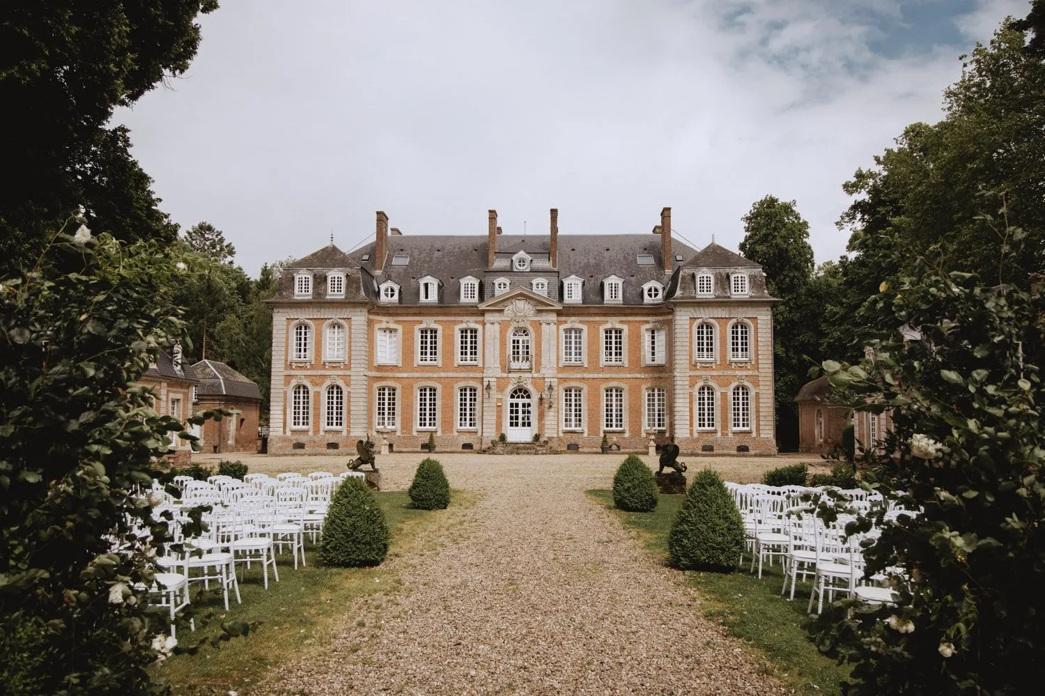 lâu đài chateau de carsix tiệc cưới