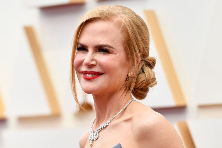 Nicole Kidman tại lễ trao giải Oscar 2022