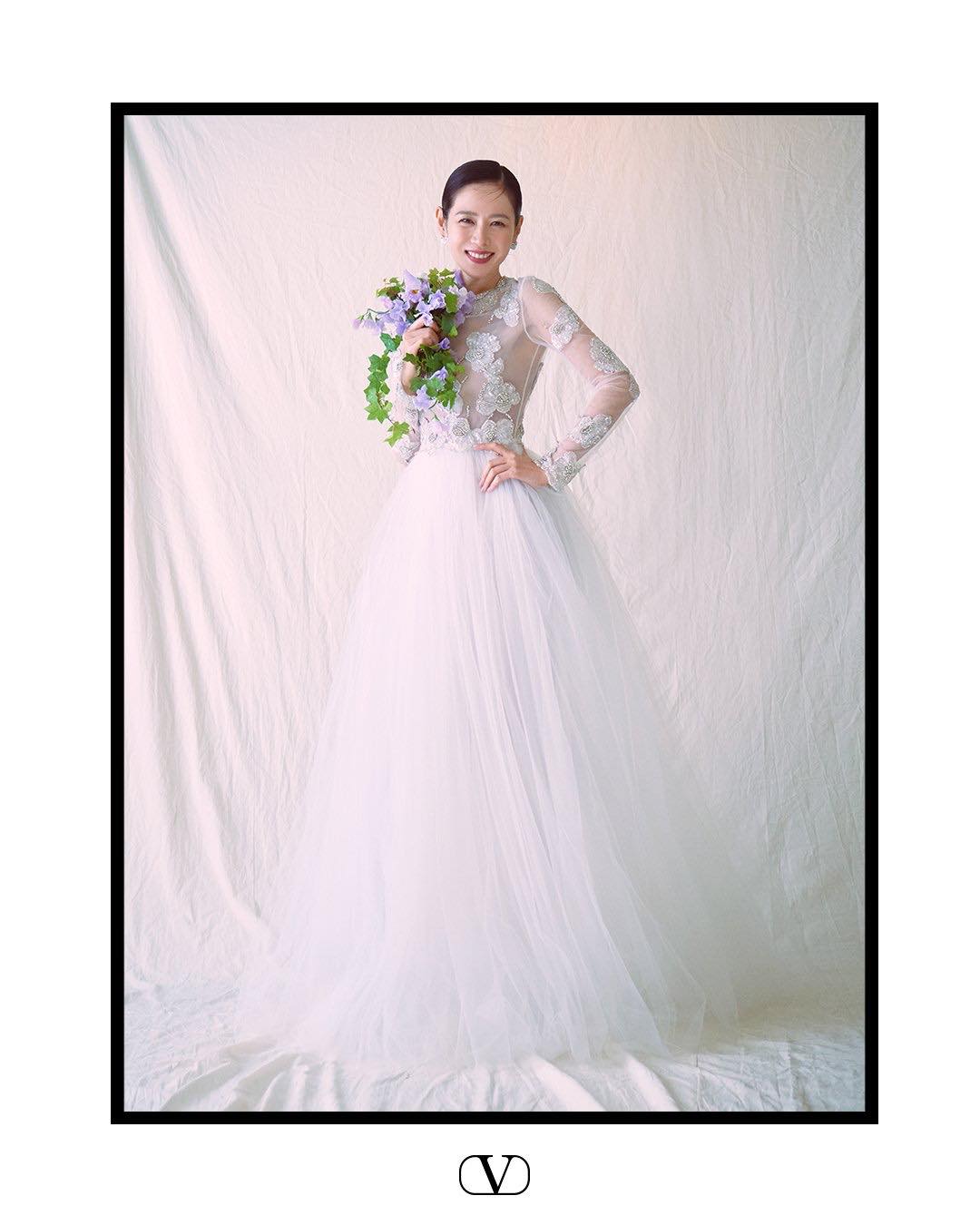 Son Ye Jin mặc váy Valentino trong bộ ảnh cưới