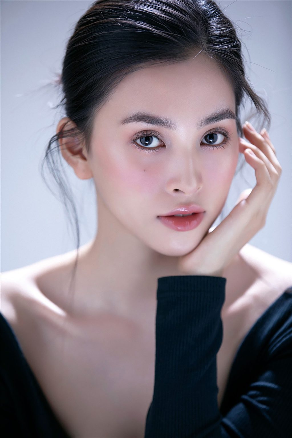 Best Face ELLE Beauty Awards 2022 Tiểu Vy