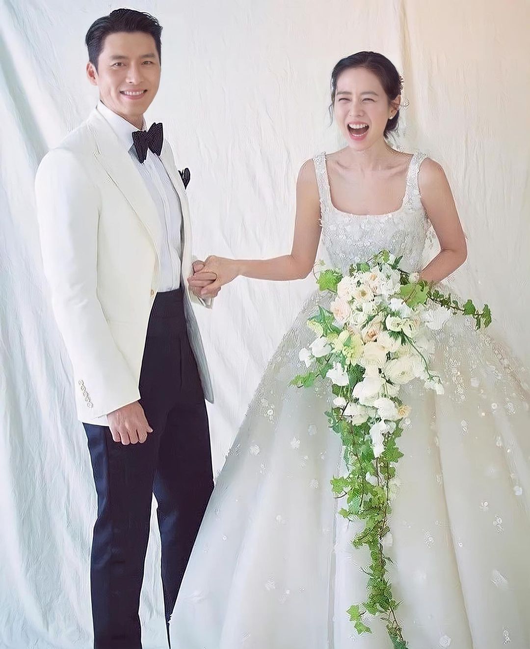 Son Ye Jin wears Elie Saab wedding dress in wedding photos
