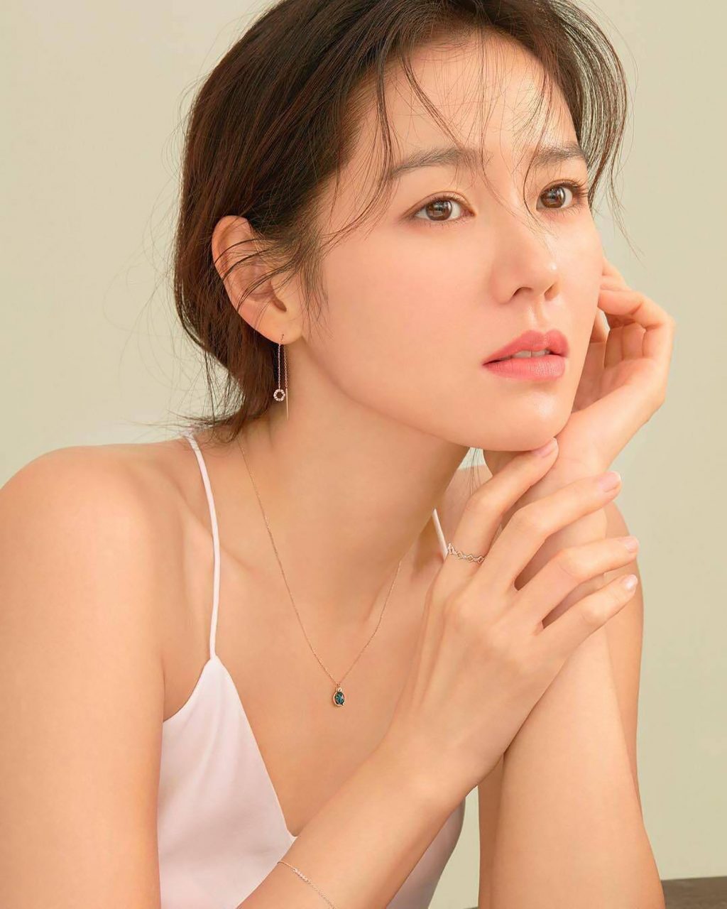 Son Ye Jin chia sẻ cách làm đẹp