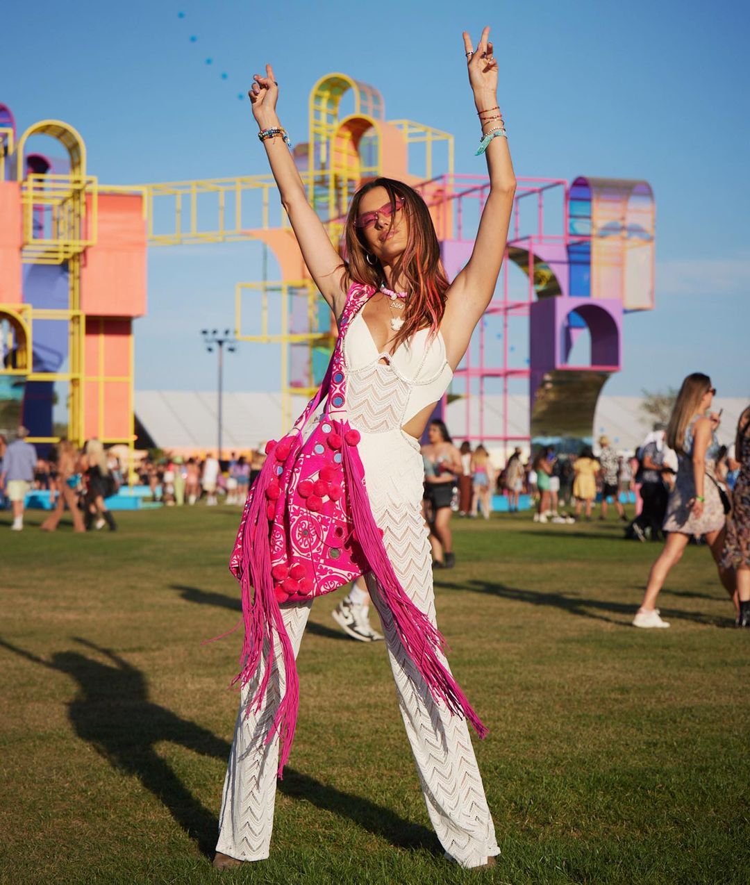 Alessandra Ambrosio ở Coachella 2022