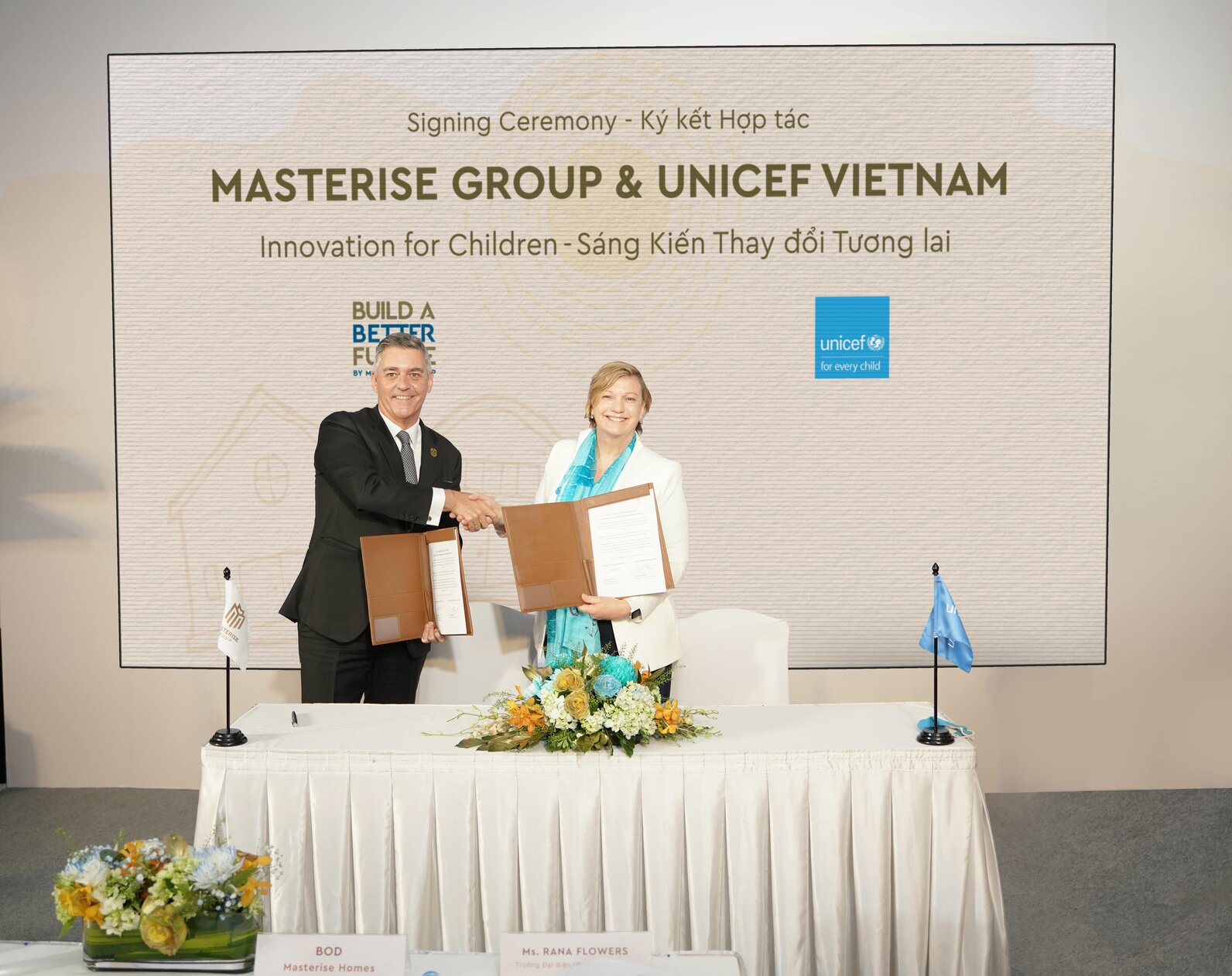 lễ ký kết unicef và masterise group 