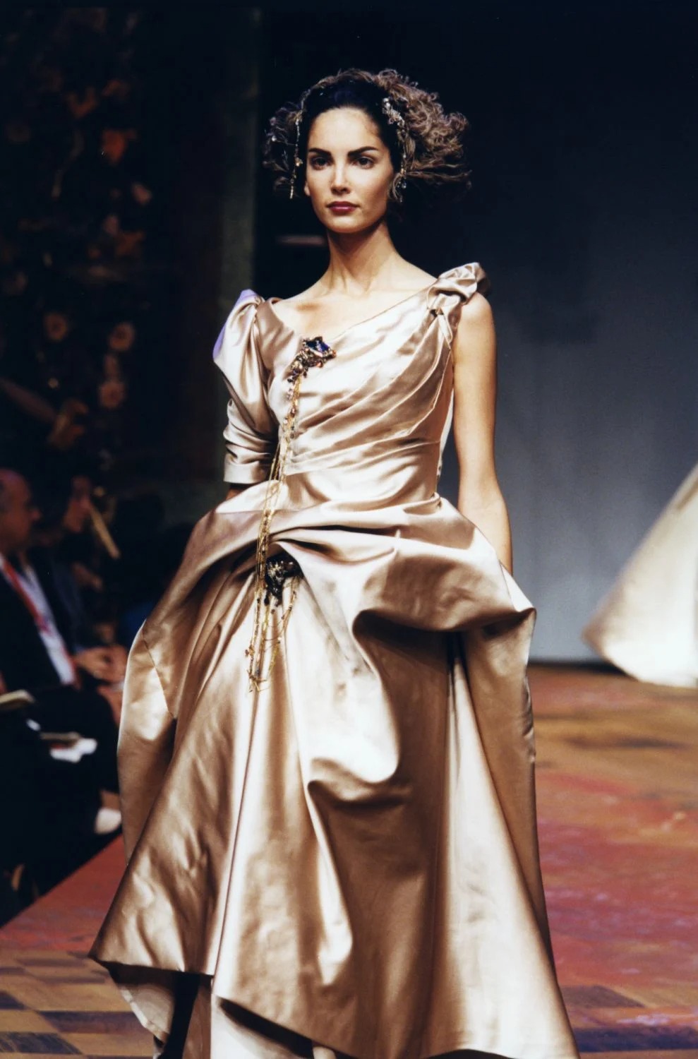 Christian Lacroix Thu-Đông 1998 Haute Couture