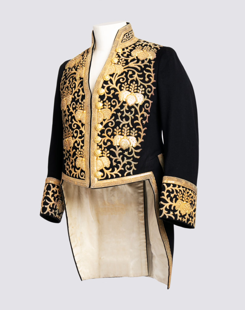 Men's uniform according to the design of trailing fabric in 1869
