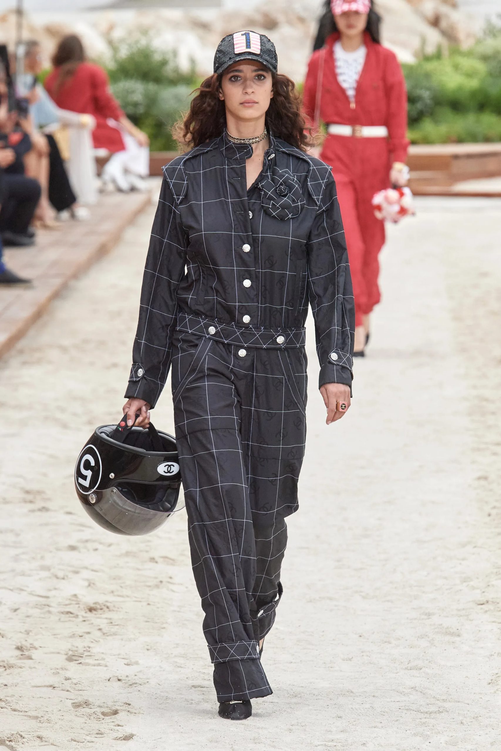 Chanel Cruise 2023 look 2