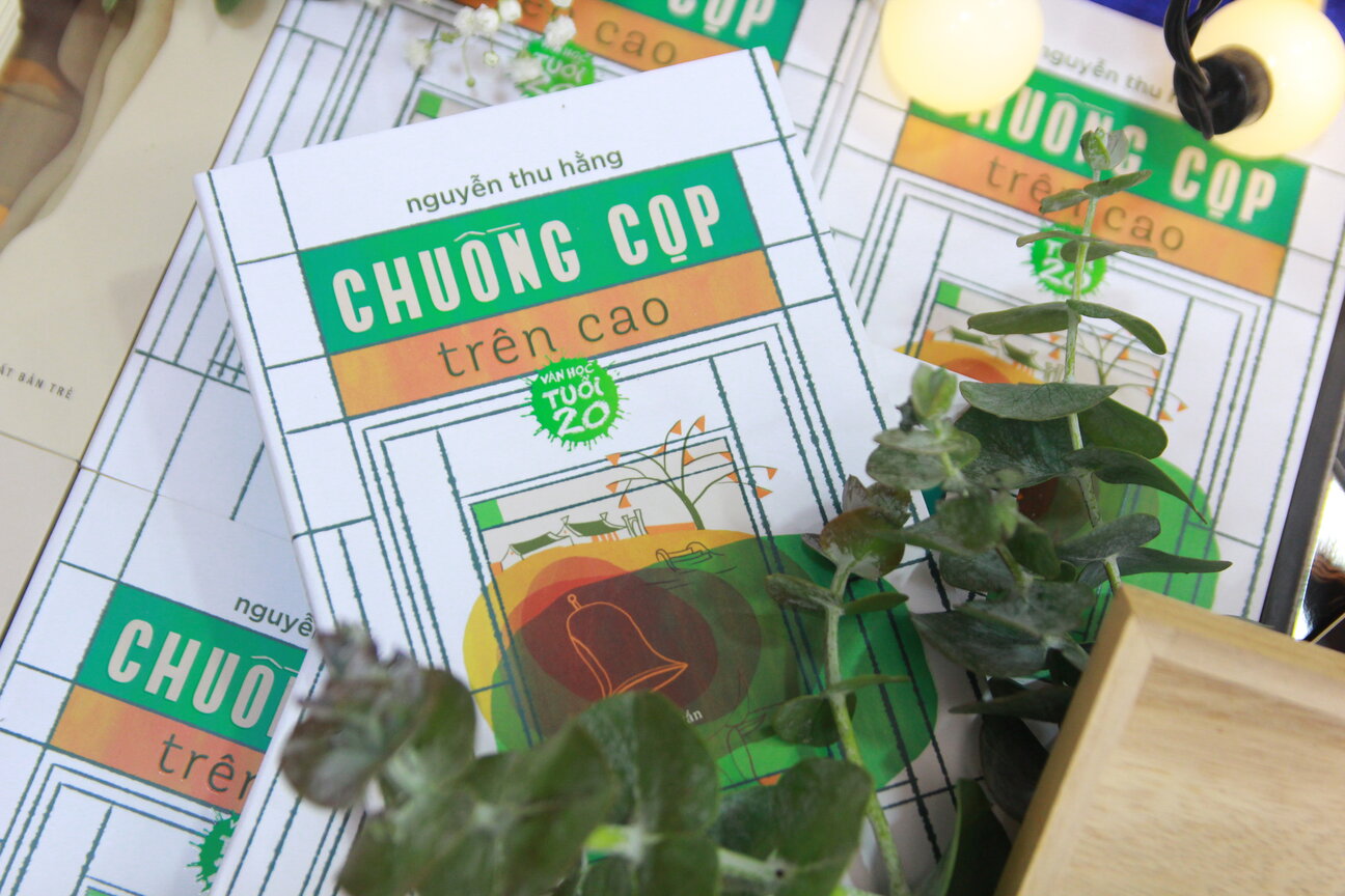 sách chuồng cọp trên cao 