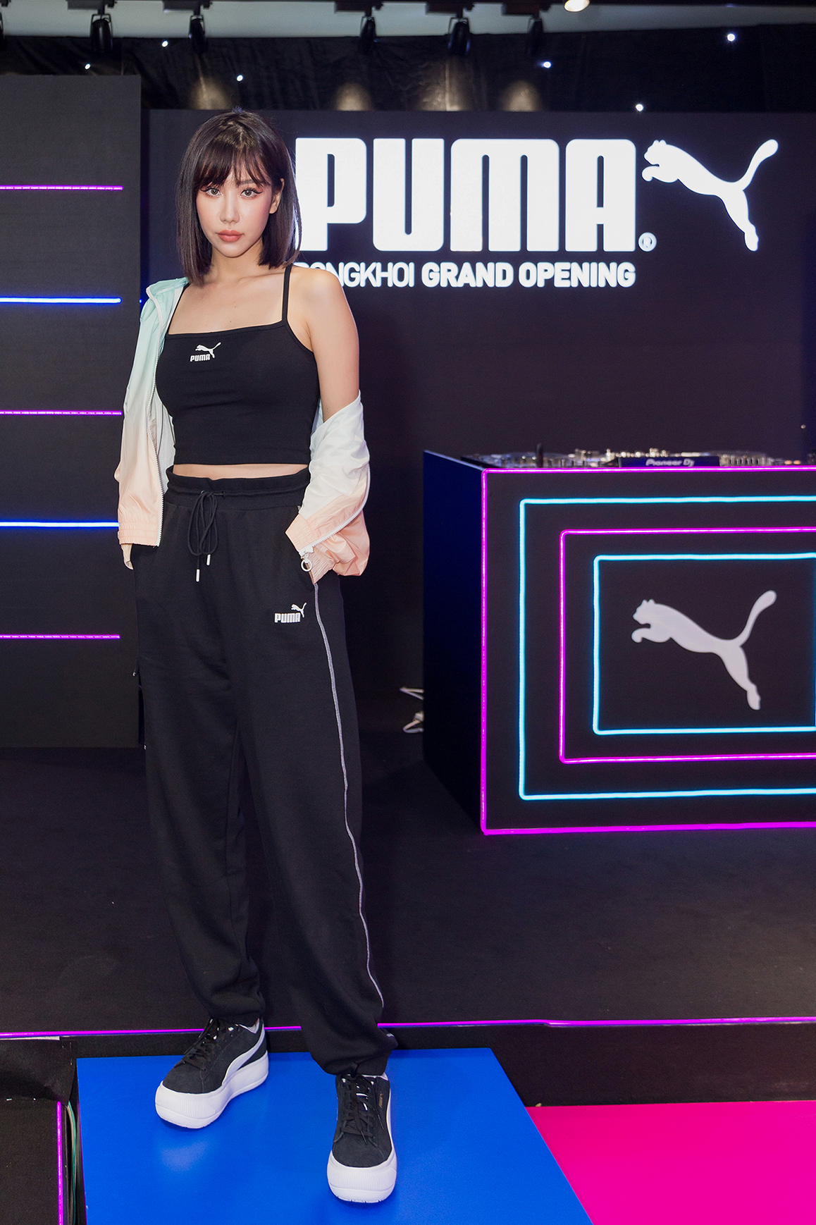 Min ở cửa hàng Puma Vincom Đồng Khởi