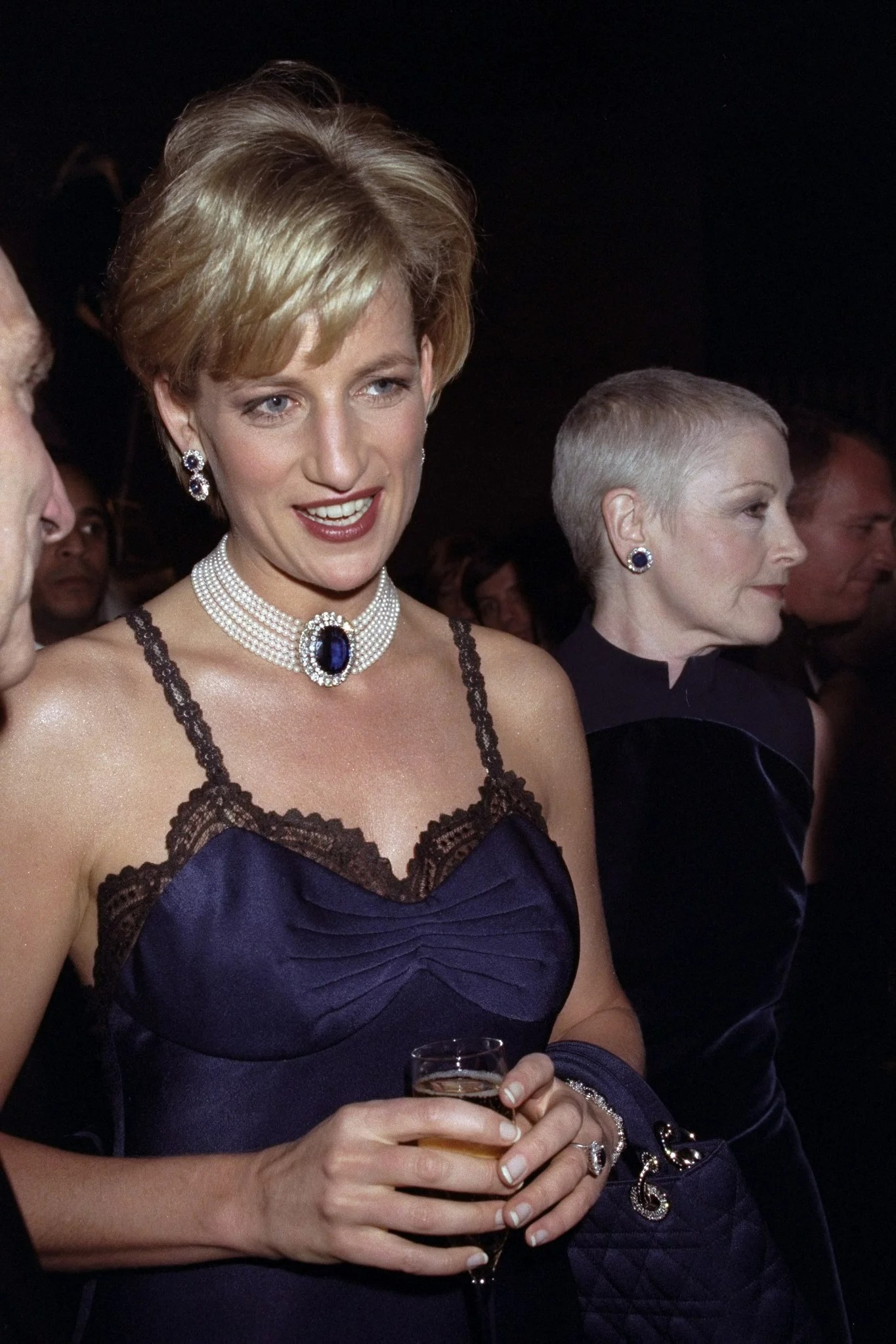 Công nương Diana tại buổi dạ tiệc của Viện trang phục