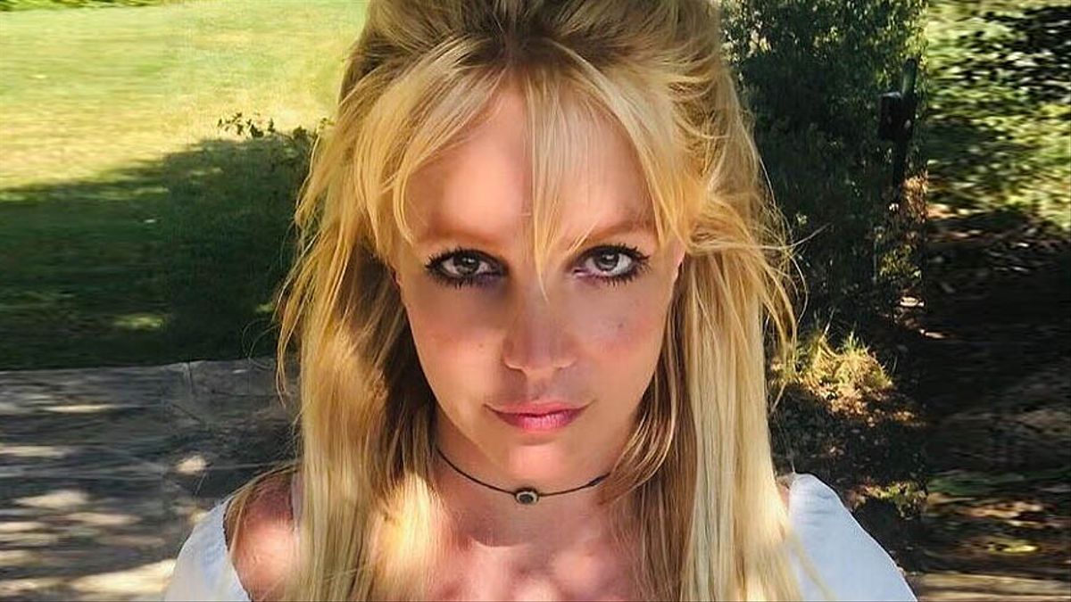 đôi mắt hun khói của Britney Spears