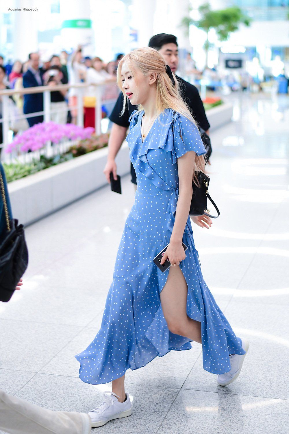 Tất Tần Tật Cách Xử Lý Chân Vòng Kiềng Từ Rosé - Blackpink | Elle