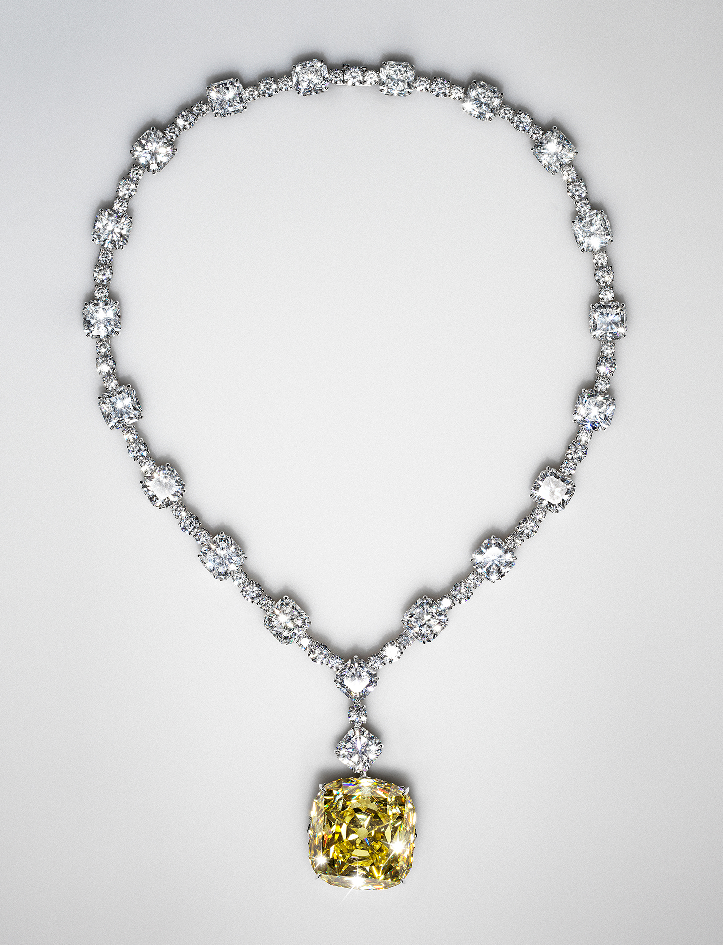 vòng cổ kim cương Tiffany Diamond nă 2012