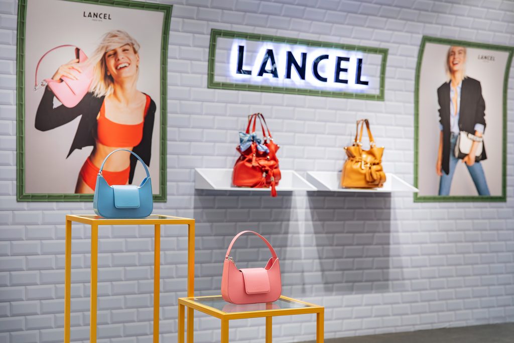 cửa hàng pop-up mang phong cách Paris của Lancel ở HCM