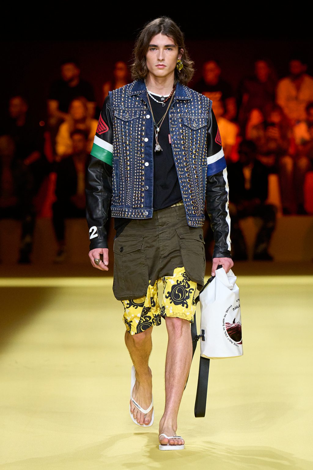 Dsquared2 ra mắt BST Menswear Spring Summer 2023