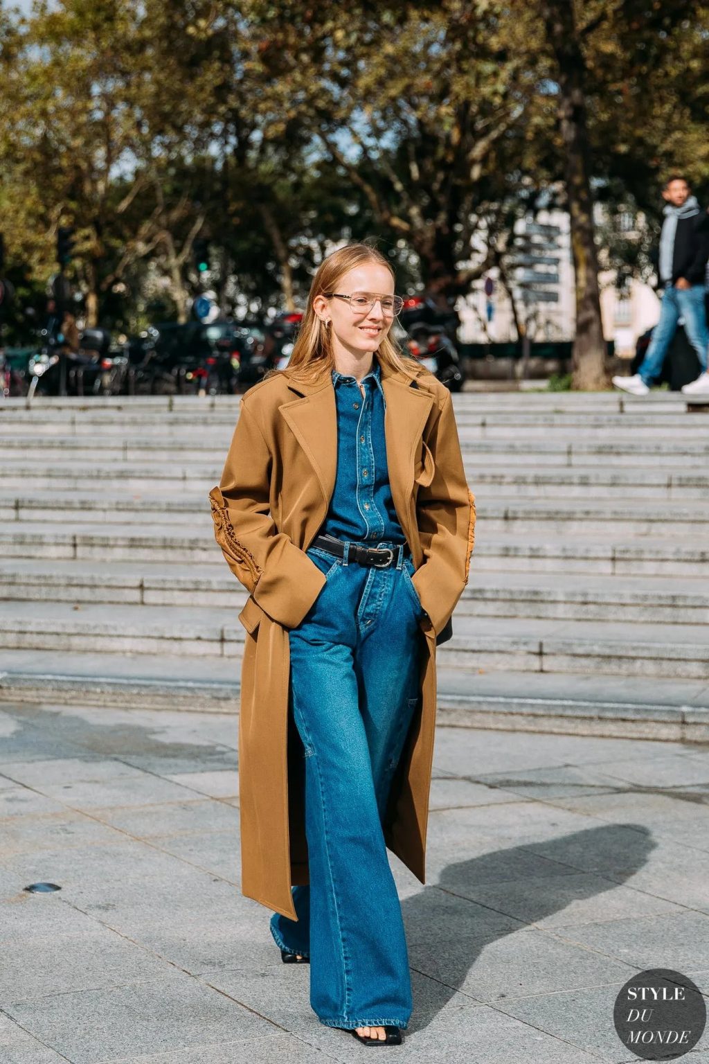 Denim jumpsuit đổ bộ street style 2022