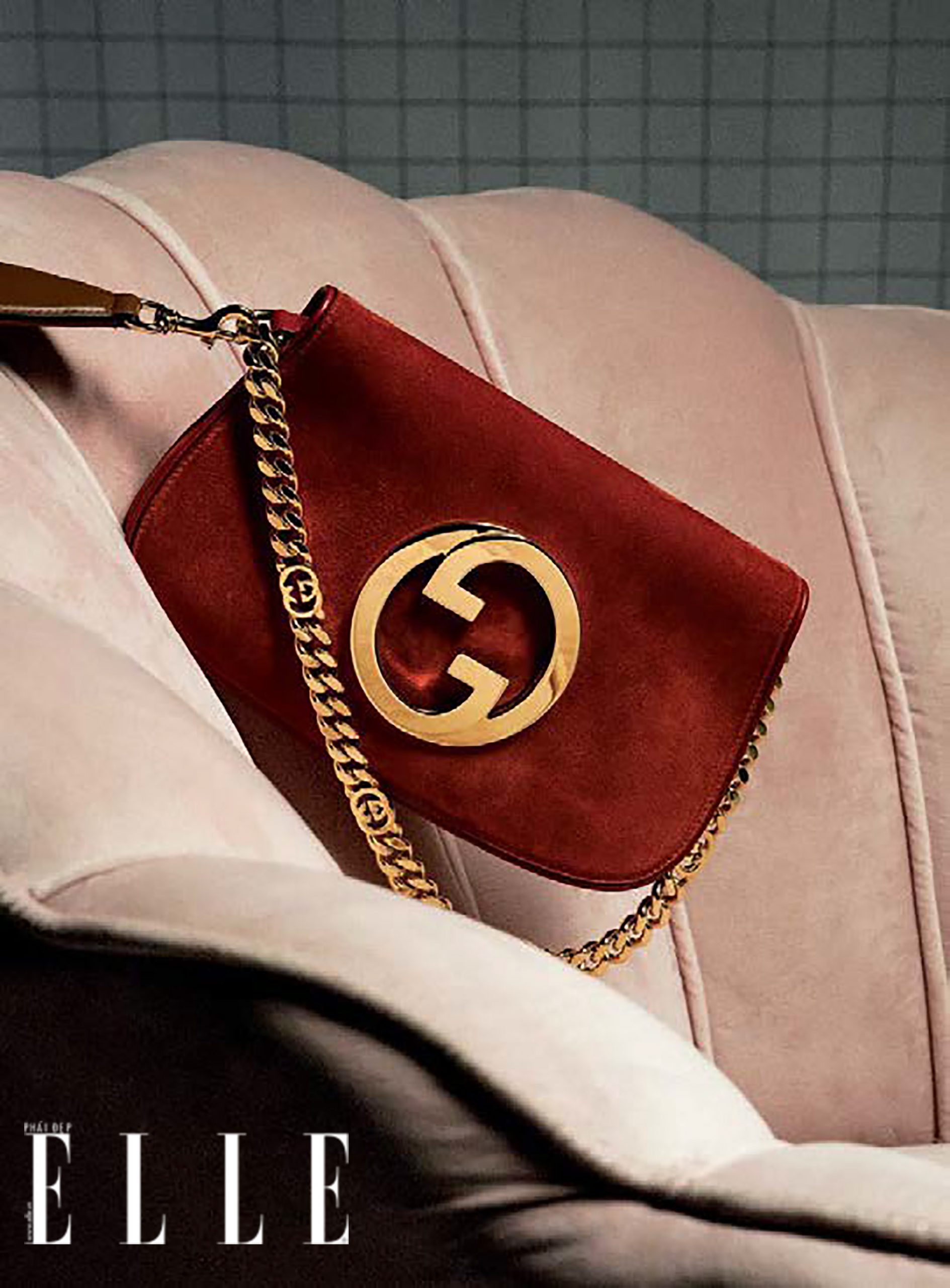tui xach gucci blondie scaled - Thế giới phụ kiện và cơn bùng nổ sắc Hè của những thiết kế kinh điển 