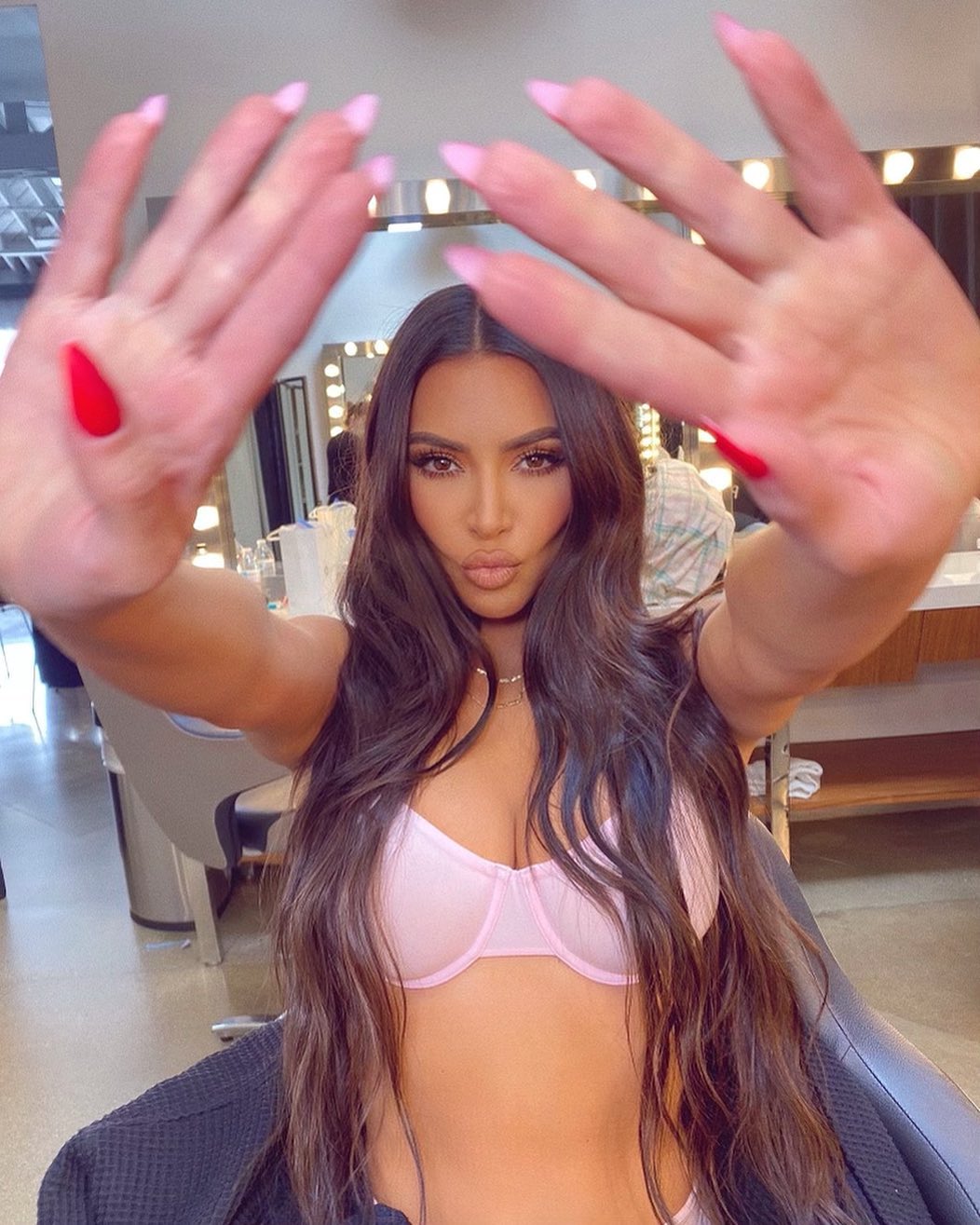 Áo ngực được lựa chọn bởi Kim Kardashian