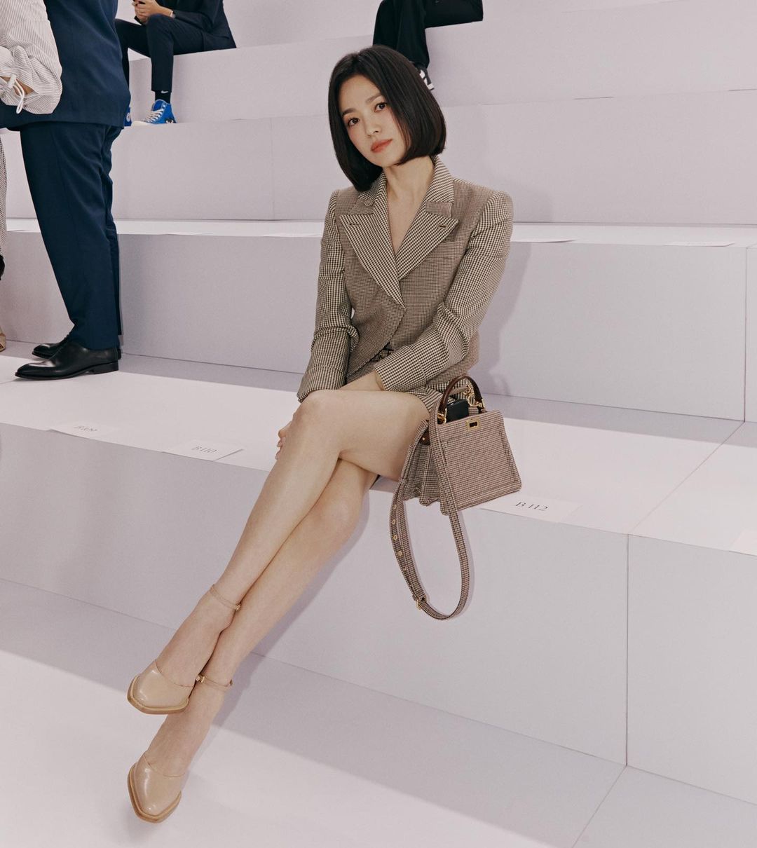 Song Hye Kyo tham dự show Fendi Couture Thu Đông 2022