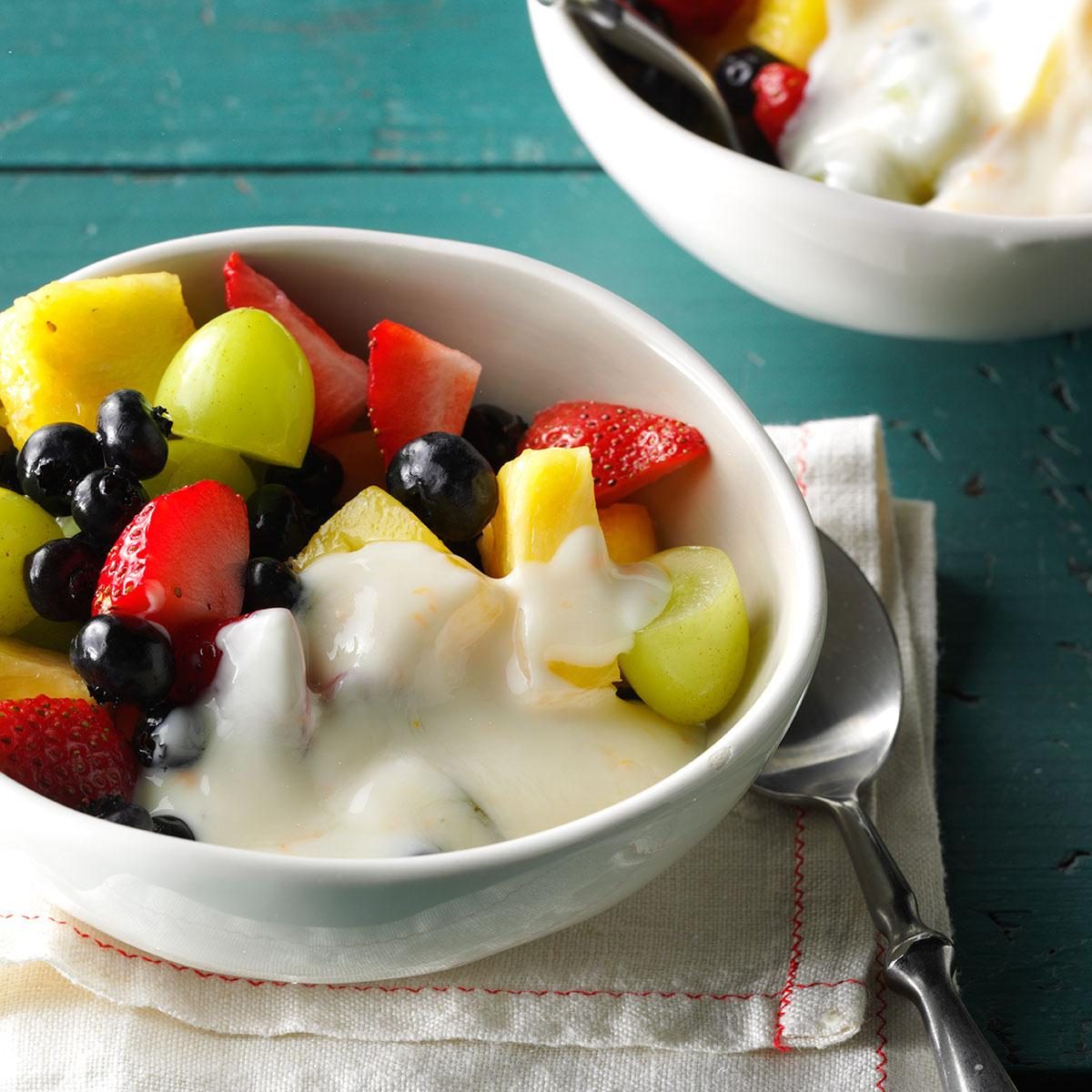 Yogurt Honey Fruit - 7 công thức yogurt parfait giúp bạn bắt đầu ngày mới lành mạnh