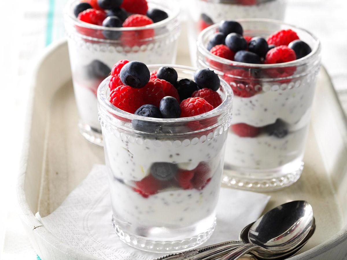 Yogurt parfait Lemon Chia Seed 